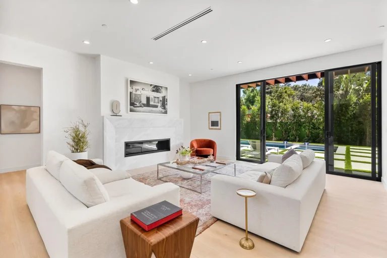 df021c0accc1ffc9ede03a2116f0e25b-uncropped_scaled_within_1536_1152