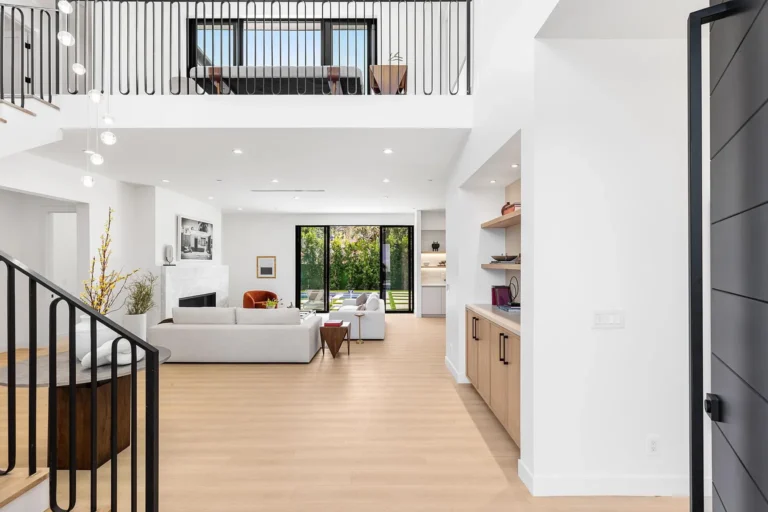 fd78964d737ffe77512cbf482e44bc45-uncropped_scaled_within_1536_1152